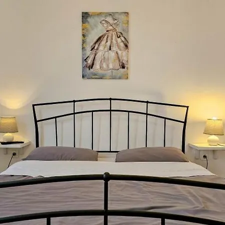 Ivanka Apartment *